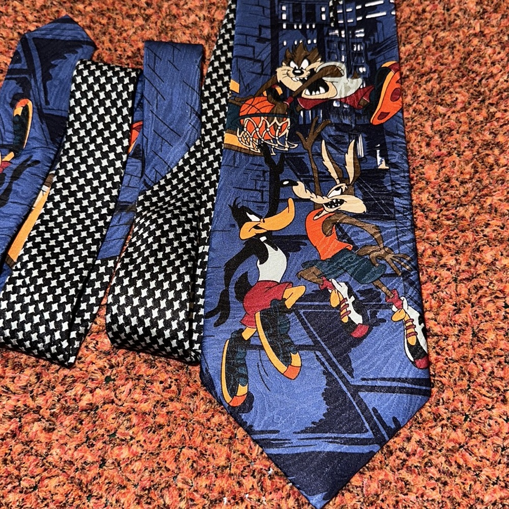 Vintage Looney Tunes Tie